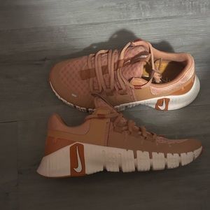 Brand new Nike metcon 5